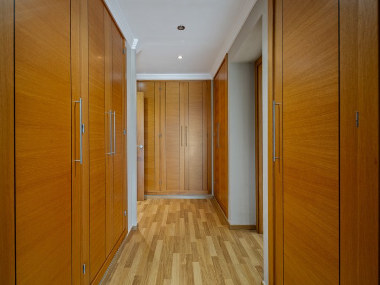 Apartment for Sale in Marbella, Malaga, Marbella Golden Mile 19