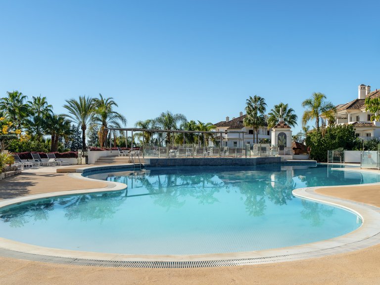 Apartment for Sale in Marbella, Malaga, Marbella Golden Mile 2