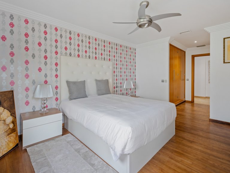 Apartment for Sale in Marbella, Malaga, Marbella Golden Mile 16