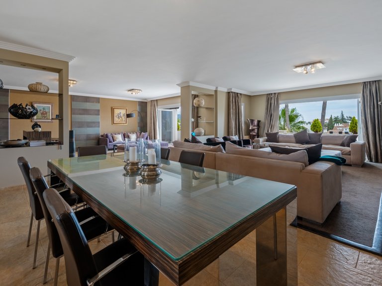 Apartment for Sale in Marbella, Malaga, Marbella Golden Mile 7