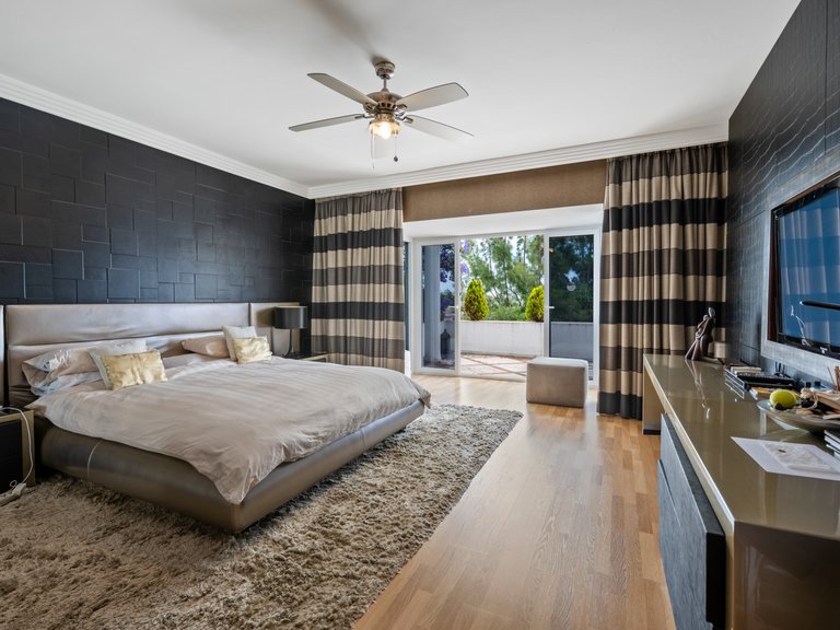 Apartment for Sale in Marbella, Malaga, Marbella Golden Mile 20