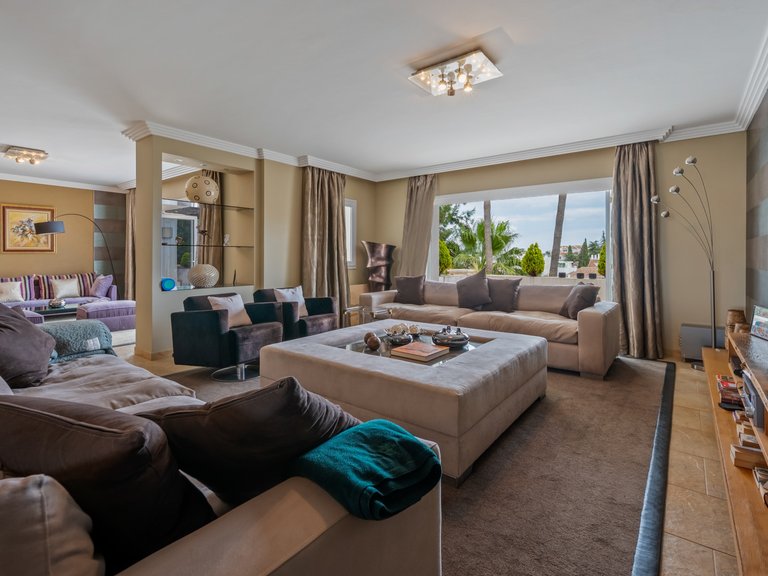 Apartment for Sale in Marbella, Malaga, Marbella Golden Mile 8