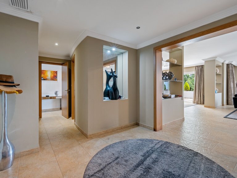 Apartment for Sale in Marbella, Malaga, Marbella Golden Mile 15