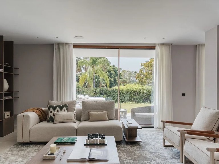 Apartment for Sale in Marbella, Malaga, Nueva Andalucia 5