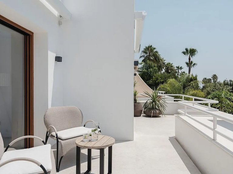 Apartment for Sale in Marbella, Malaga, Nueva Andalucia 26
