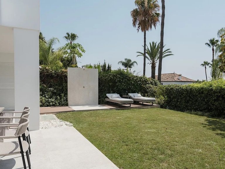 Apartment for Sale in Marbella, Malaga, Nueva Andalucia 28