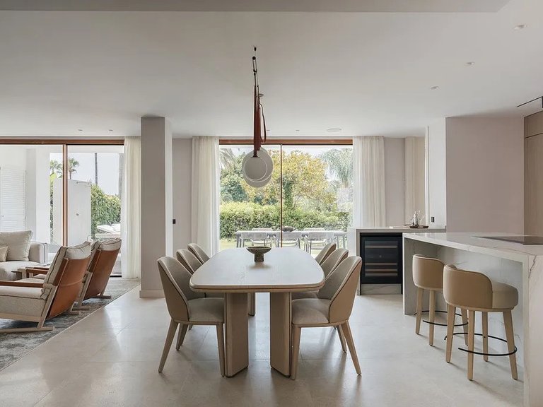 Apartment for Sale in Marbella, Malaga, Nueva Andalucia 10