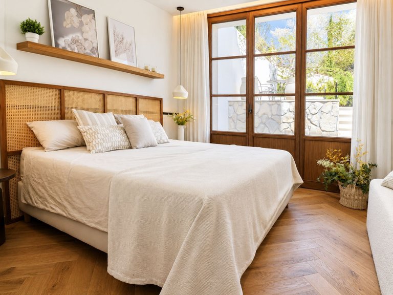 Villa for Sale in Benahavis, Malaga 15