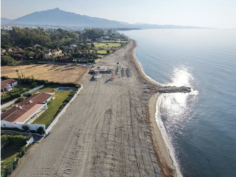 Villa independiente en venta en Guadalmina Baja 3