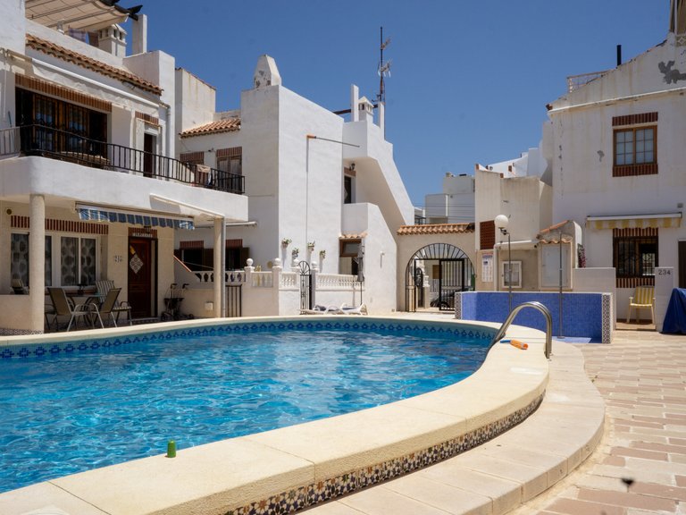 Apartment for sale in Torrevieja, Alicante 1