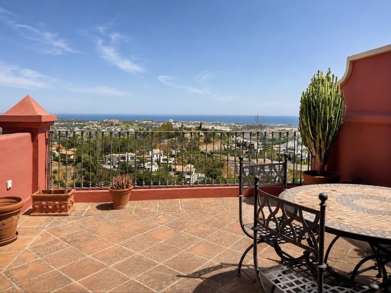 Town House for Sale in Benahavis, Malaga, Monte Halcones 2
