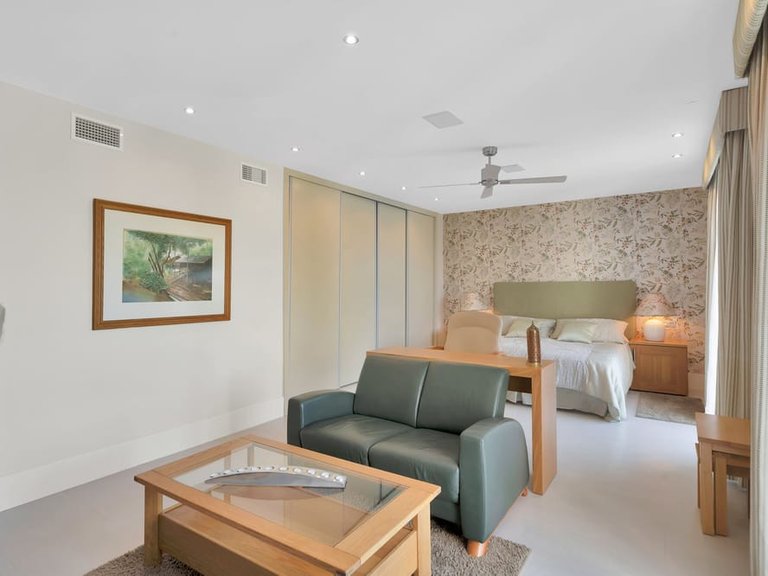 Villa for Sale in Marbella, Malaga, Marbella Golden Mile 18