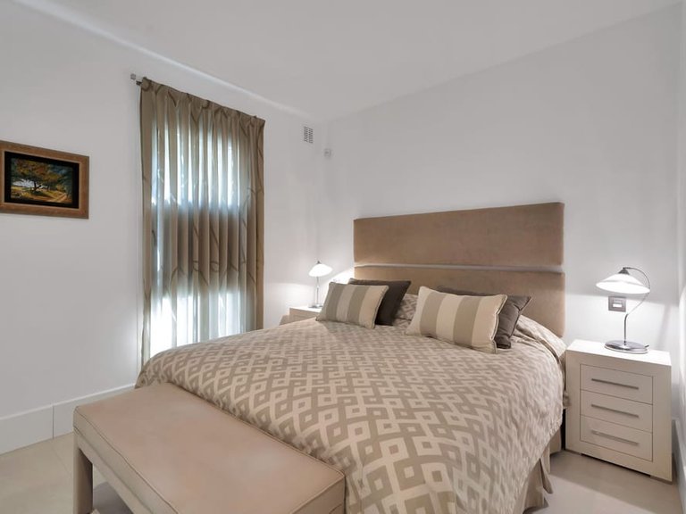 Villa for Sale in Marbella, Malaga, Marbella Golden Mile 16