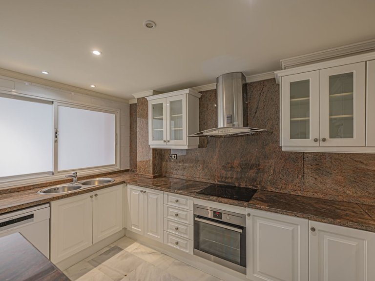 Apartment for Sale in Marbella, Malaga 3