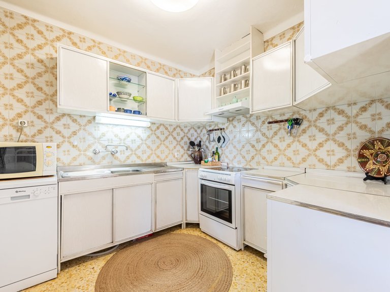 Villa for Sale in Marbella, Malaga 10
