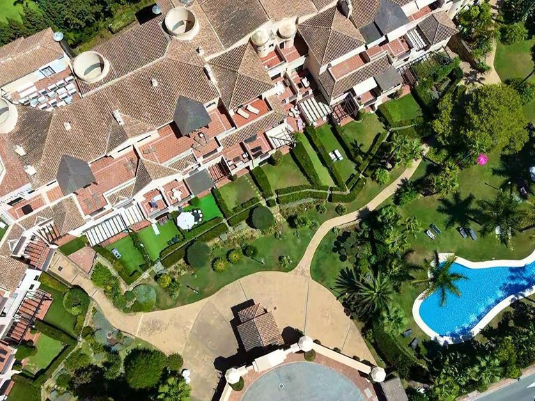 Apartment for Sale in Marbella, Malaga, Marbella - Puerto Banus 4