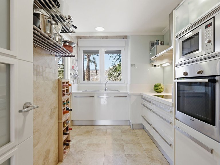 Penthouse for Sale in Marbella, Malaga 15
