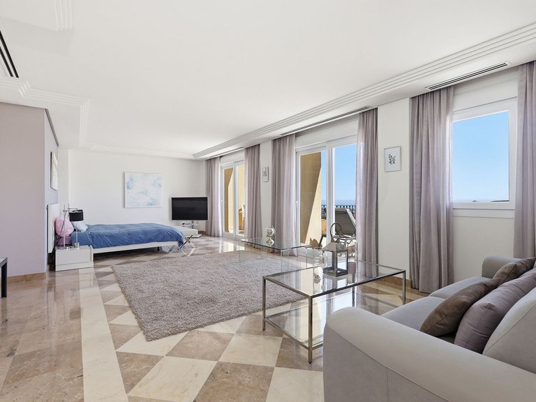 Penthouse for Sale in Marbella, Malaga 8