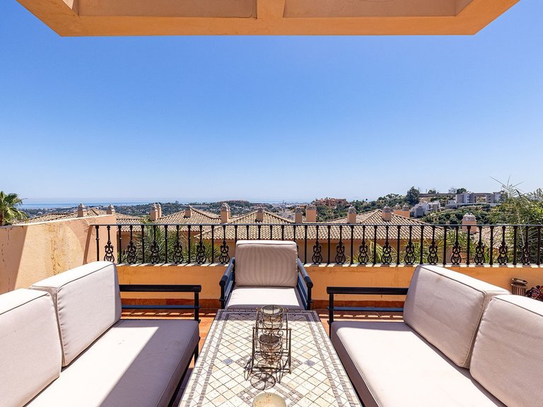 Penthouse for Sale in Marbella, Malaga 1