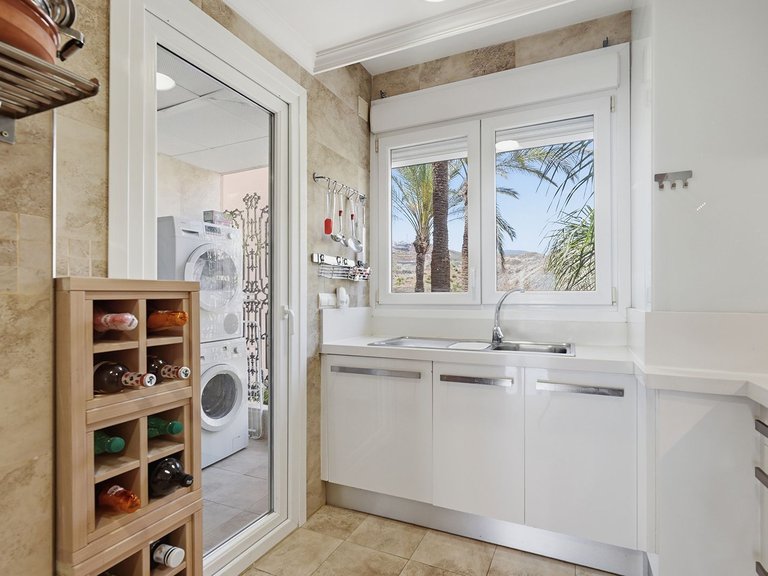 Penthouse for Sale in Marbella, Malaga 6