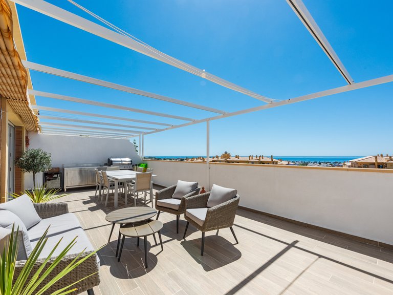 Penthouse with panoramic sea views for sale. 1