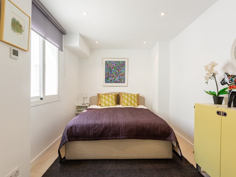 Penthouse with panoramic sea views for sale. 16