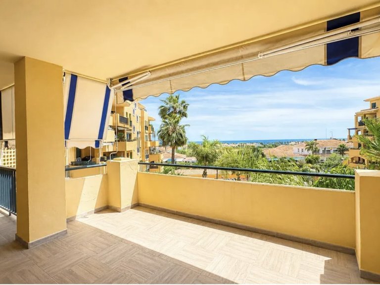 Apartment for Sale in San Pedro De Alcantara, Malaga 1