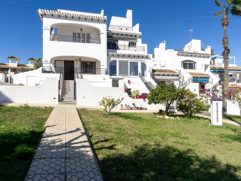 Apartment for sale in Orihuela Costa, Alicante 1