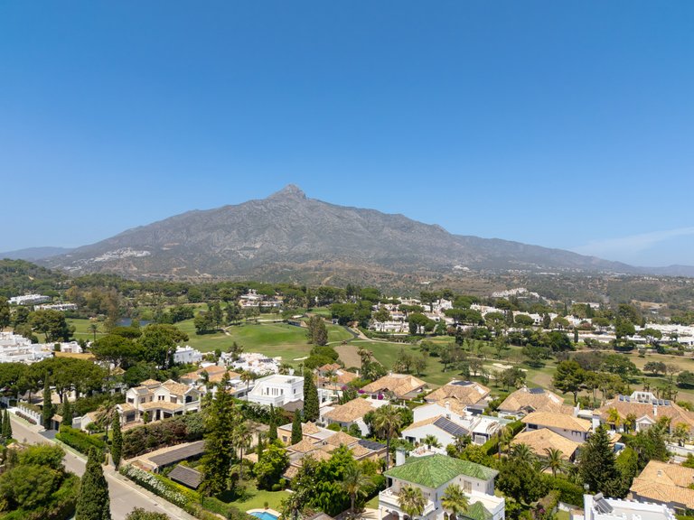 Villa for Sale in Marbella, Malaga 41
