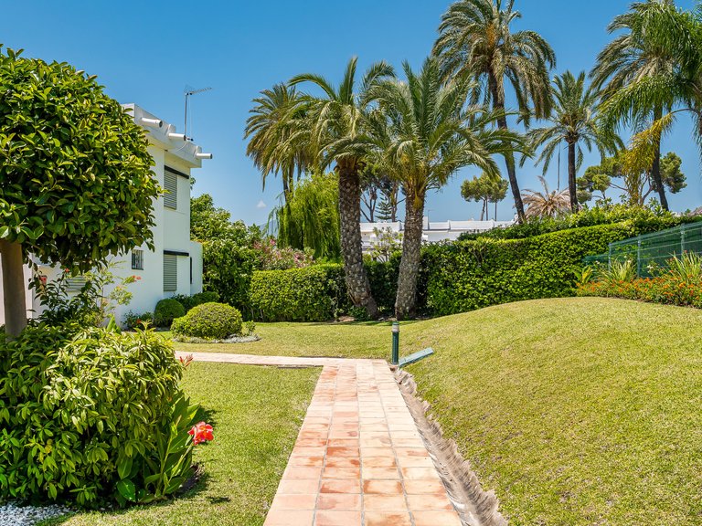 Villa for Sale in Marbella, Malaga 30