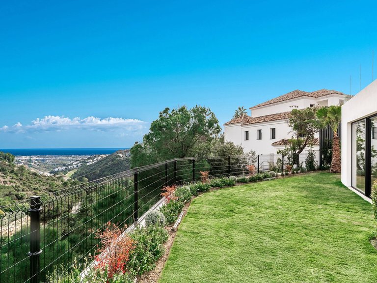 Villa for Sale in Benahavis, Malaga, El Madroñal 31