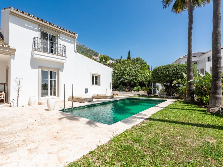 Villa for Sale in Istan, Malaga 30