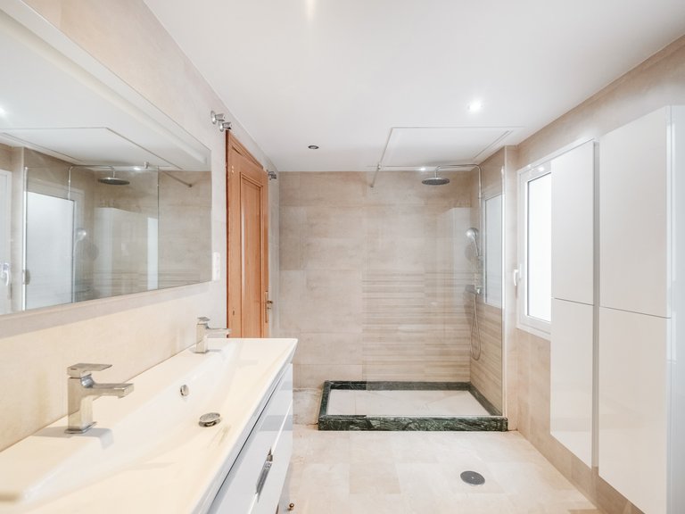 Apartment for Sale in Marbella, Malaga 16