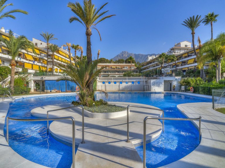 Town House for Sale in Marbella, Malaga, Marbella Golden Mile 18
