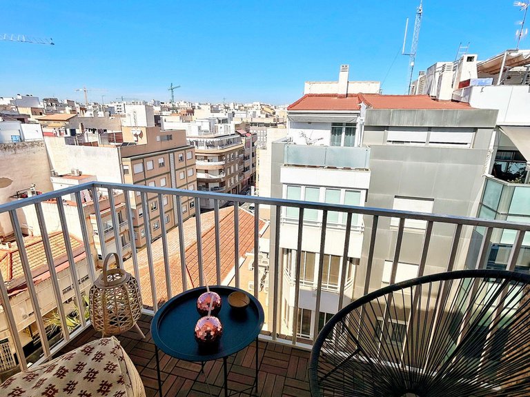 Apartment for sale in Torrevieja, Alicante 1