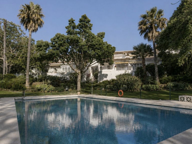 Top Floor Apartment for sale 1