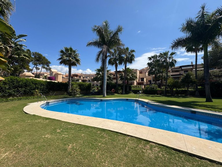 Prime Beachside Living Near Puerto Banús 1