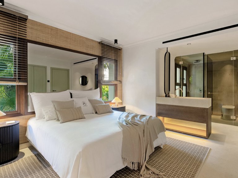 Villa for Sale in Marbella, Malaga 4