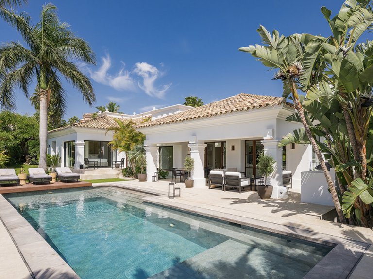 Villa for Sale in Marbella, Malaga 1