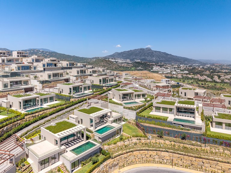 Villa for Sale in Benahavis, Malaga 16