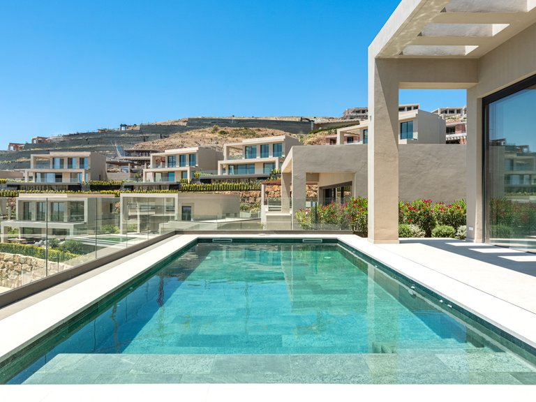 Villa for Sale in Benahavis, Malaga 11