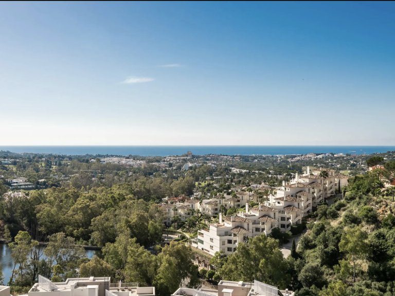 Town House for Sale in Marbella, Malaga, Nueva Andalucia 3