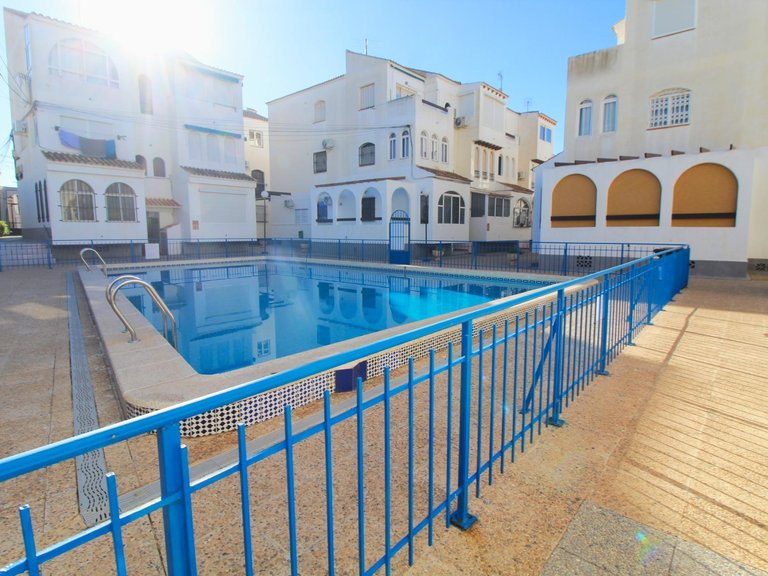 Apartment for sale in Torrevieja, Alicante 1