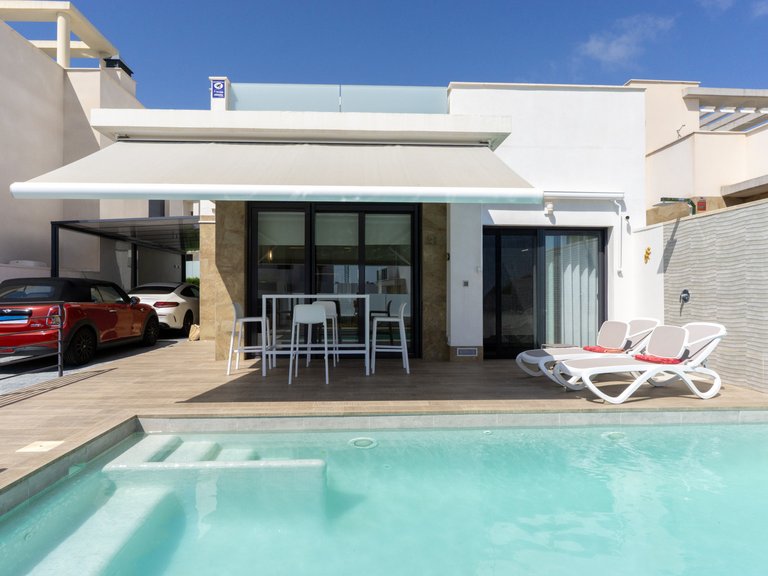 Villa for sale in San Miguel De Salinas, Alicante 1