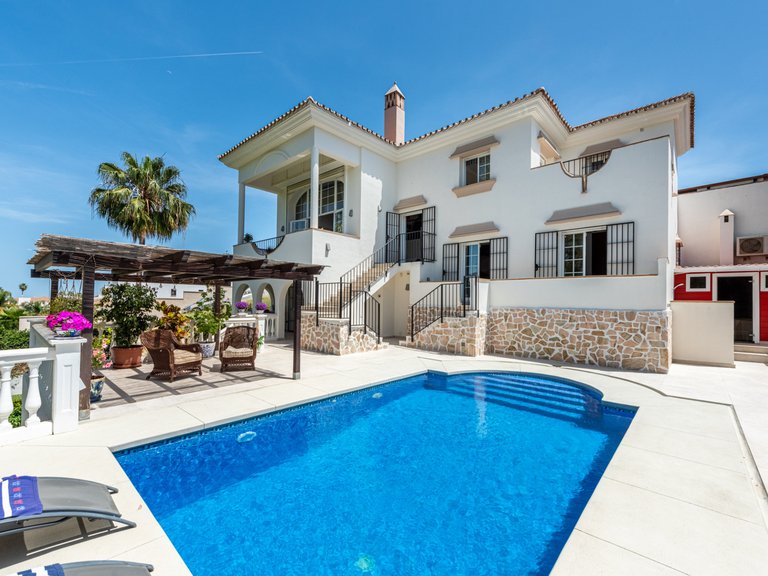 Villa for sale in Mijas, Malaga 1