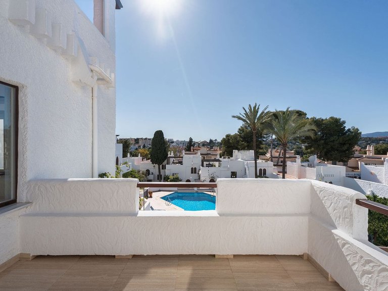 Penthouse for Sale in Marbella, Malaga, Nueva Andalucia 13