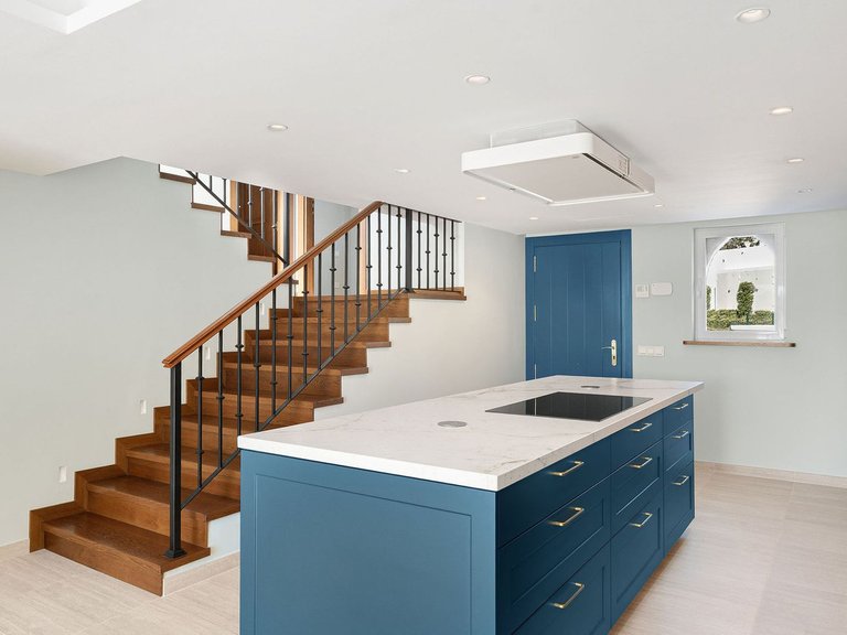 Penthouse for Sale in Marbella, Malaga, Nueva Andalucia 12