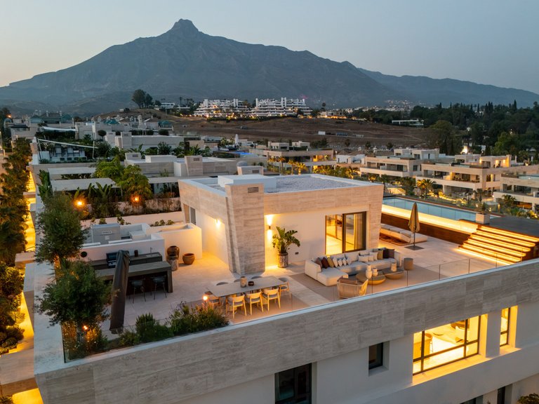 Town House for Sale in Marbella, Malaga, Marbella Golden Mile 2