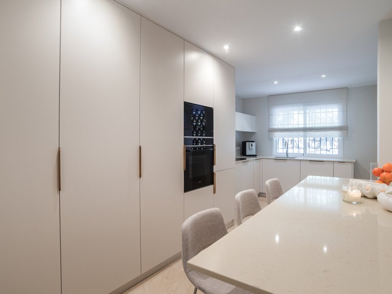 Apartment for Sale in Marbella, Malaga, Marbella Golden Mile 15