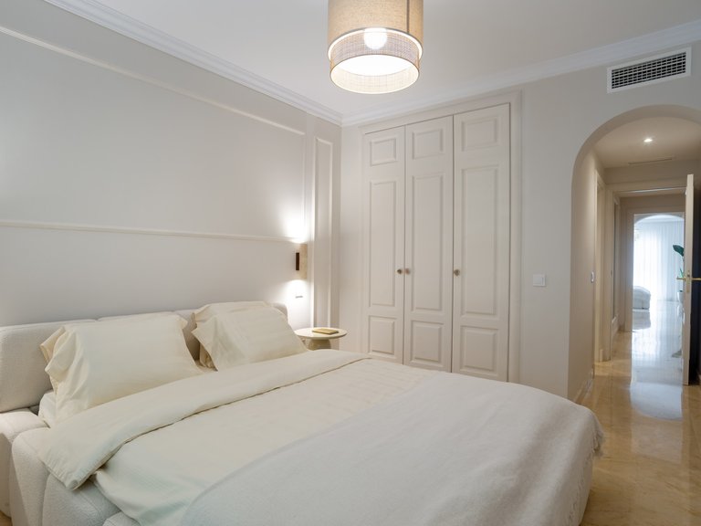 Apartment for Sale in Marbella, Malaga, Marbella Golden Mile 19